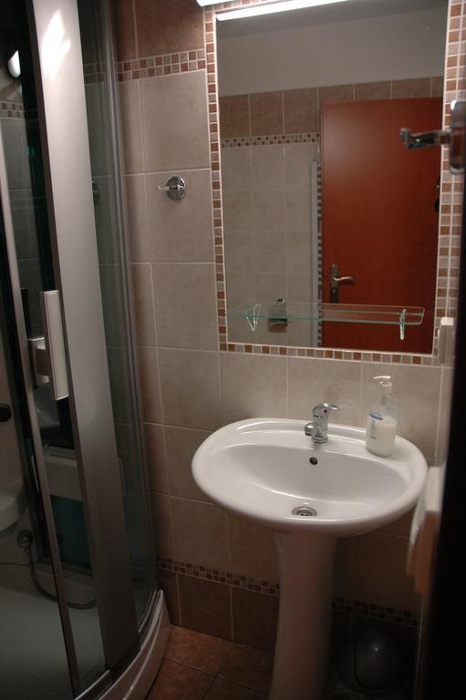 Privat Novac Apartment Nové Město nad Metují Стая снимка