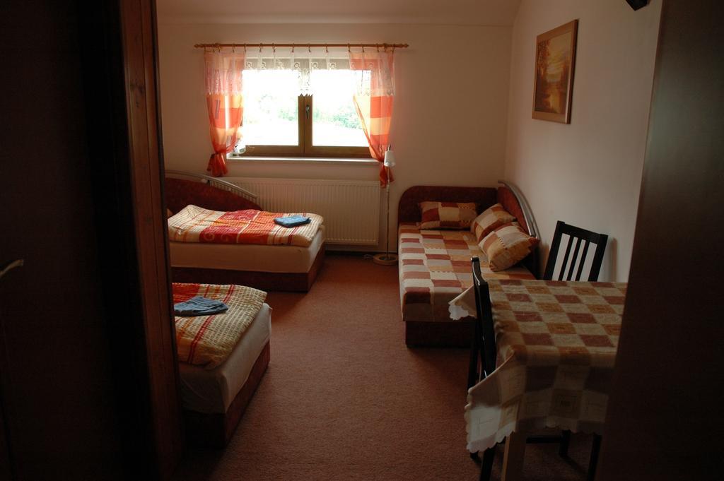 Privat Novac Apartment Nové Město nad Metují Стая снимка
